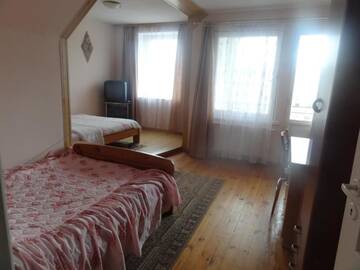 Фото номера Семейный номер с душем Отель Hotel Rebir г. Даугавпилс 2